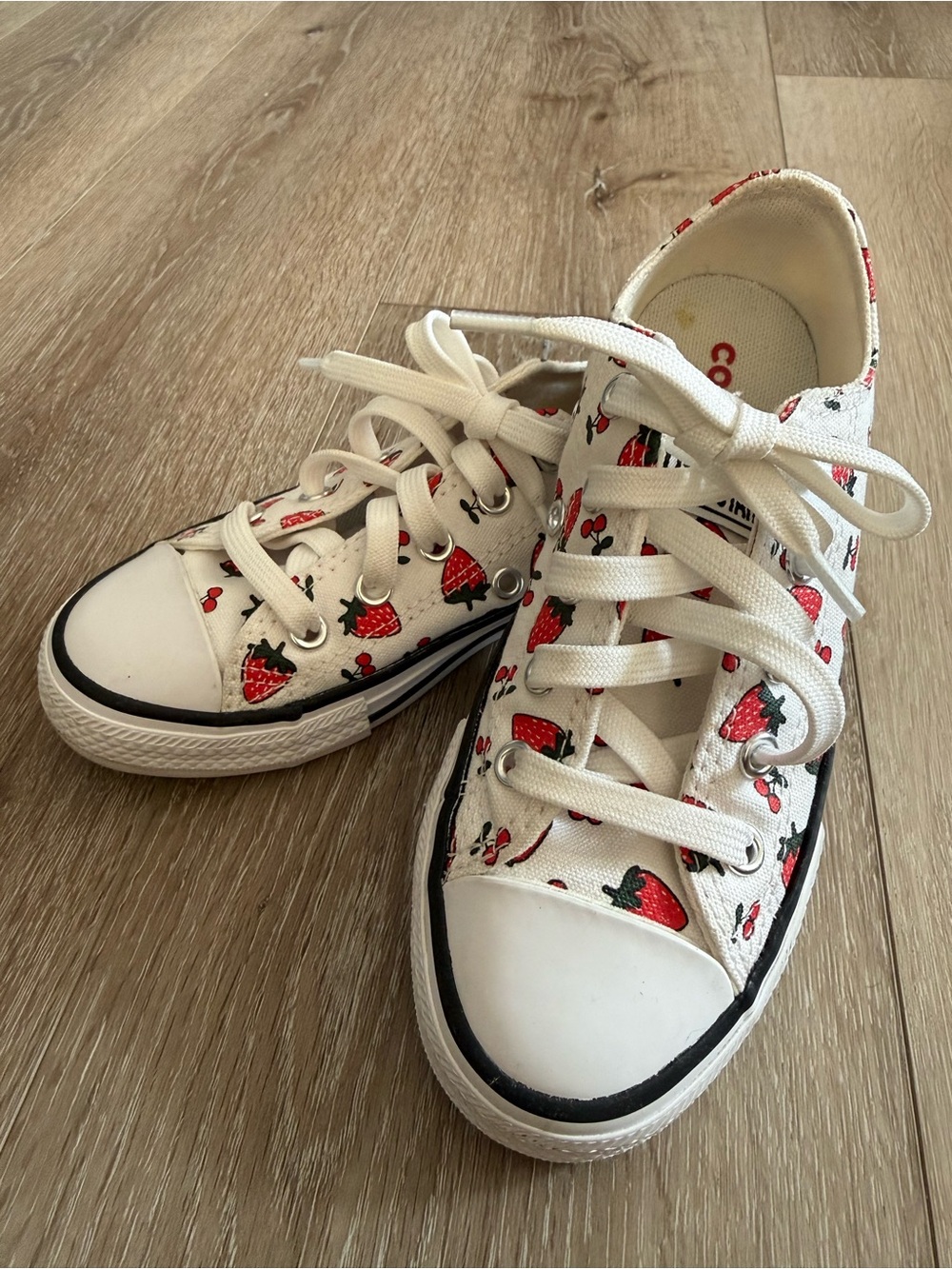 Converse White Canvas Kids Sneakers Size 12